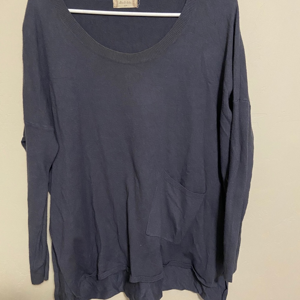 Soft Navy Blue Sweater With Pocket